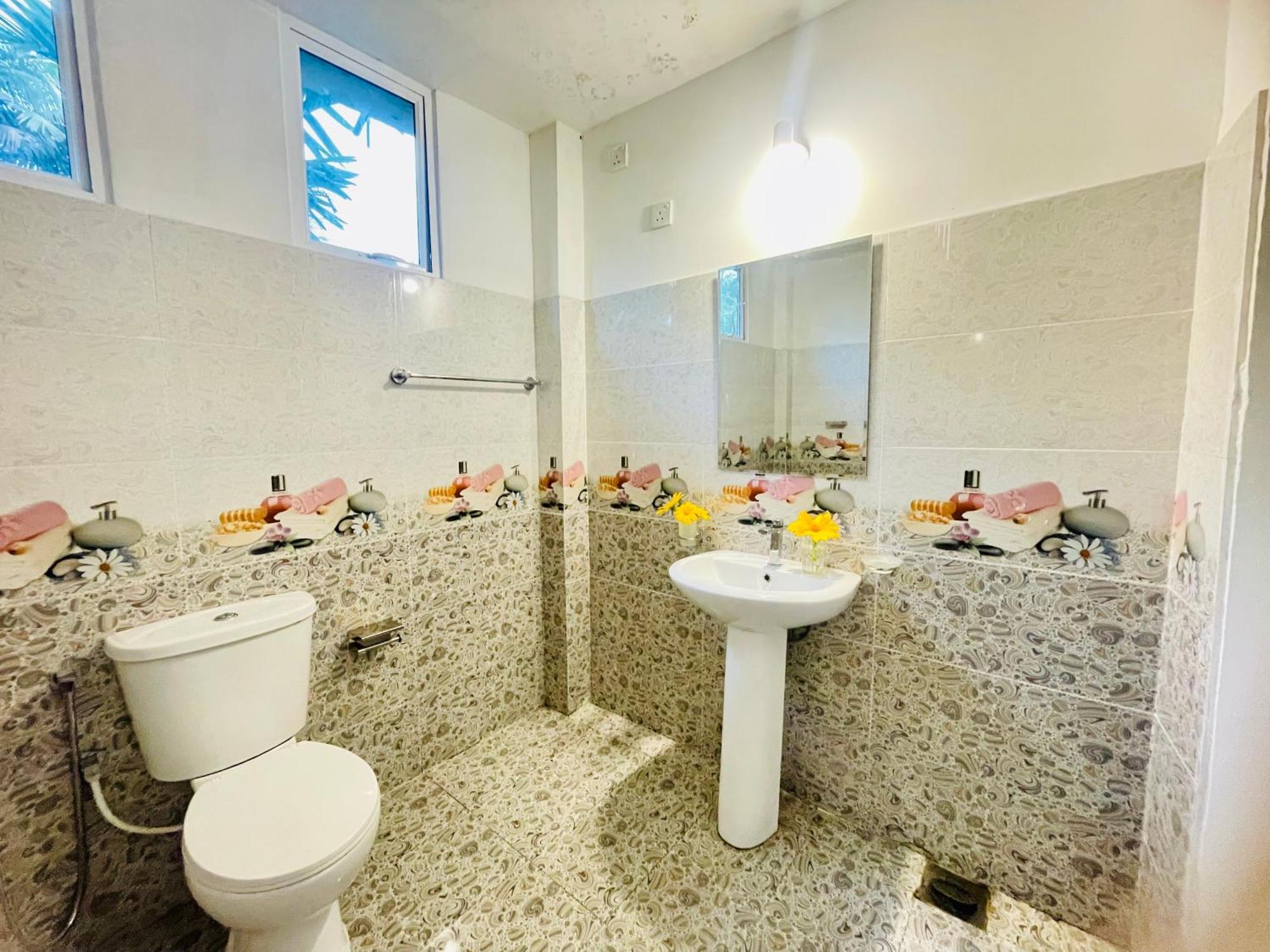 ホテル White Hill House Hiriketiya ディックウェラ エクステリア 写真