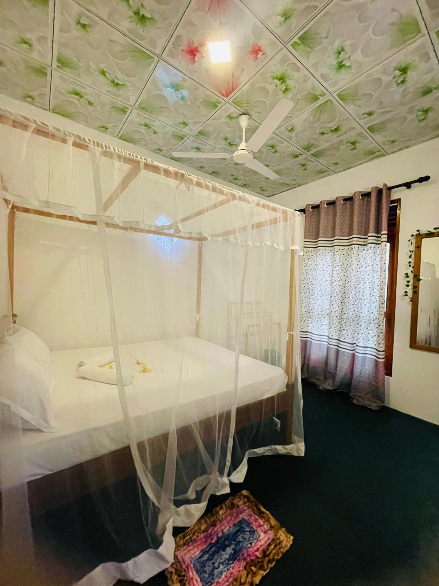 ホテル White Hill House Hiriketiya ディックウェラ エクステリア 写真