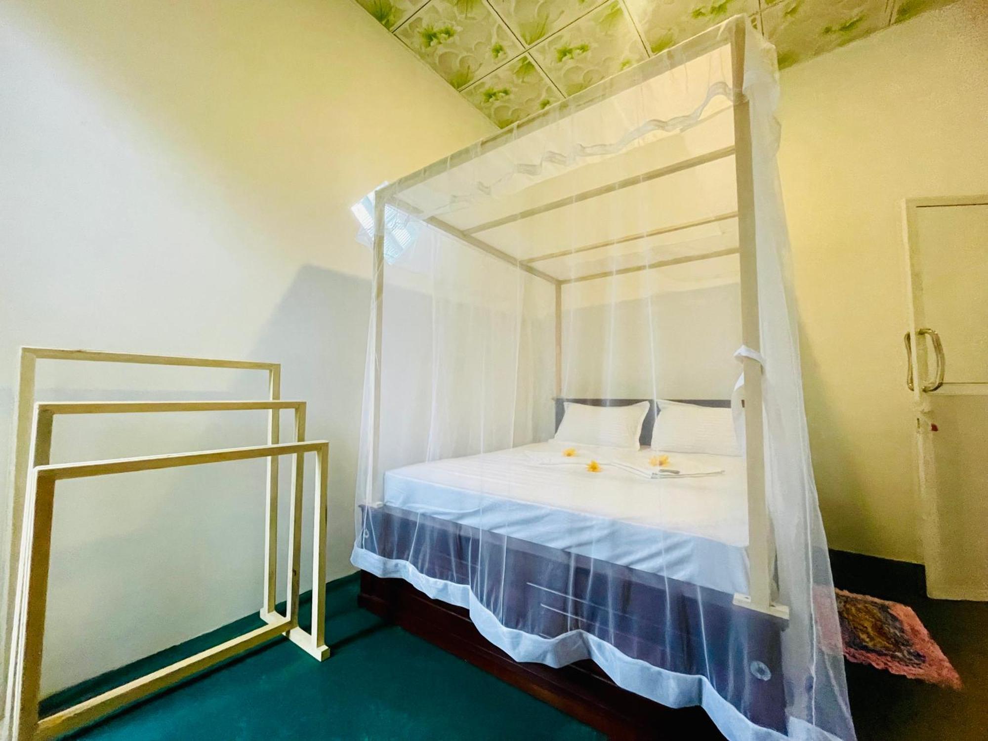 ホテル White Hill House Hiriketiya ディックウェラ エクステリア 写真