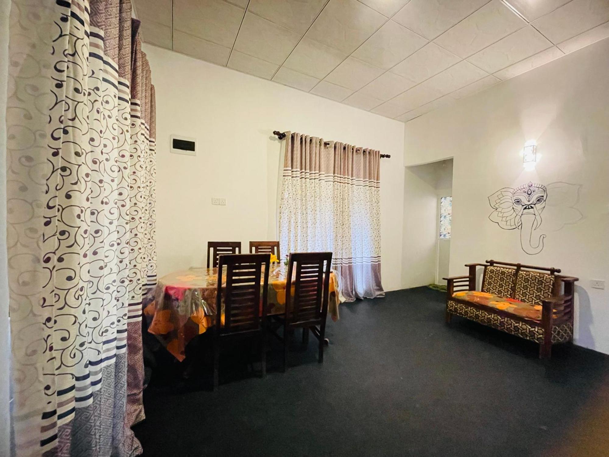 ホテル White Hill House Hiriketiya ディックウェラ エクステリア 写真