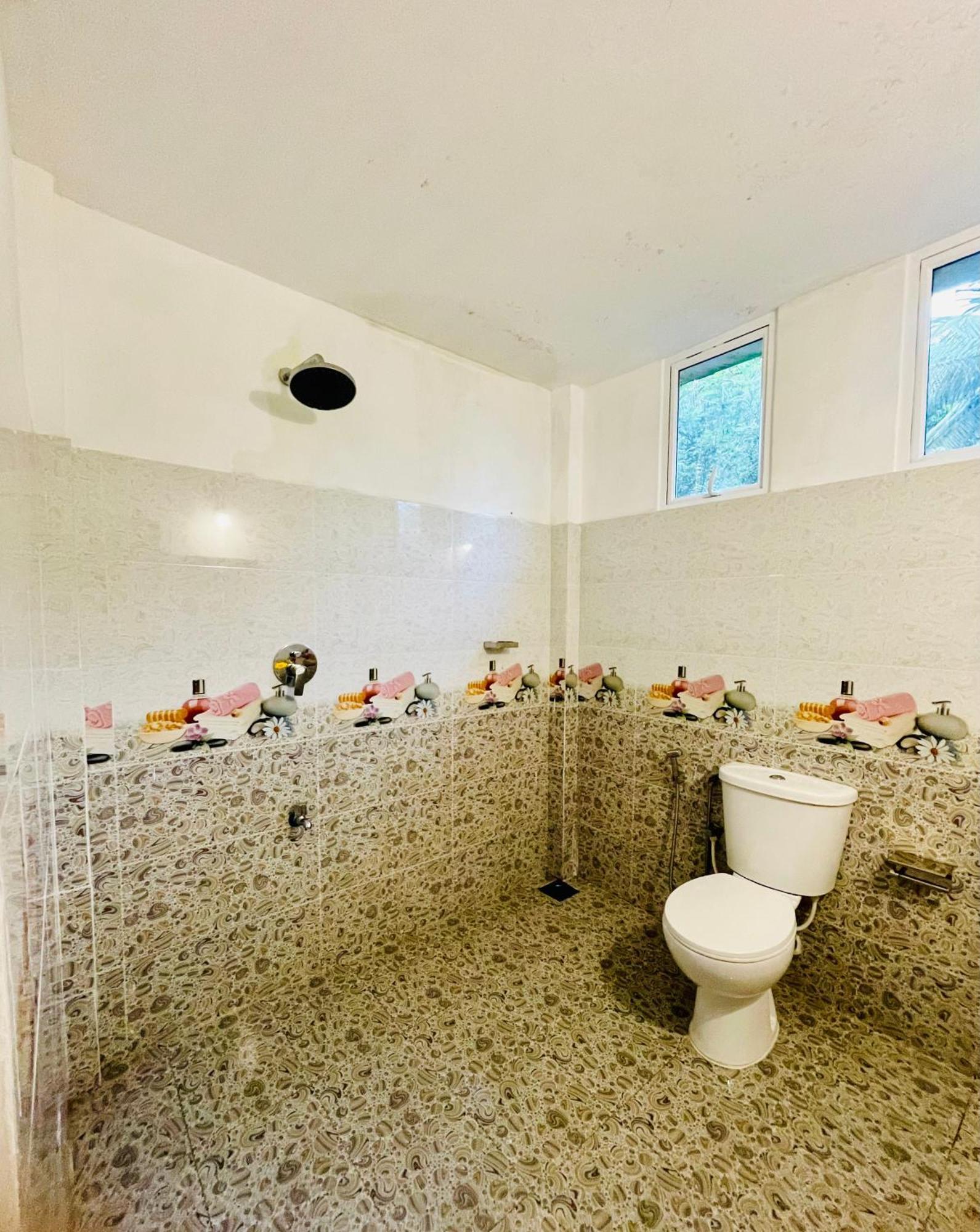 ホテル White Hill House Hiriketiya ディックウェラ エクステリア 写真